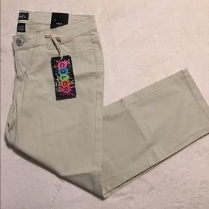 Price Drop 🌈Jegging Cropped Pants🍭